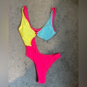 One Piece Swimsuit | Never Worn | Medium